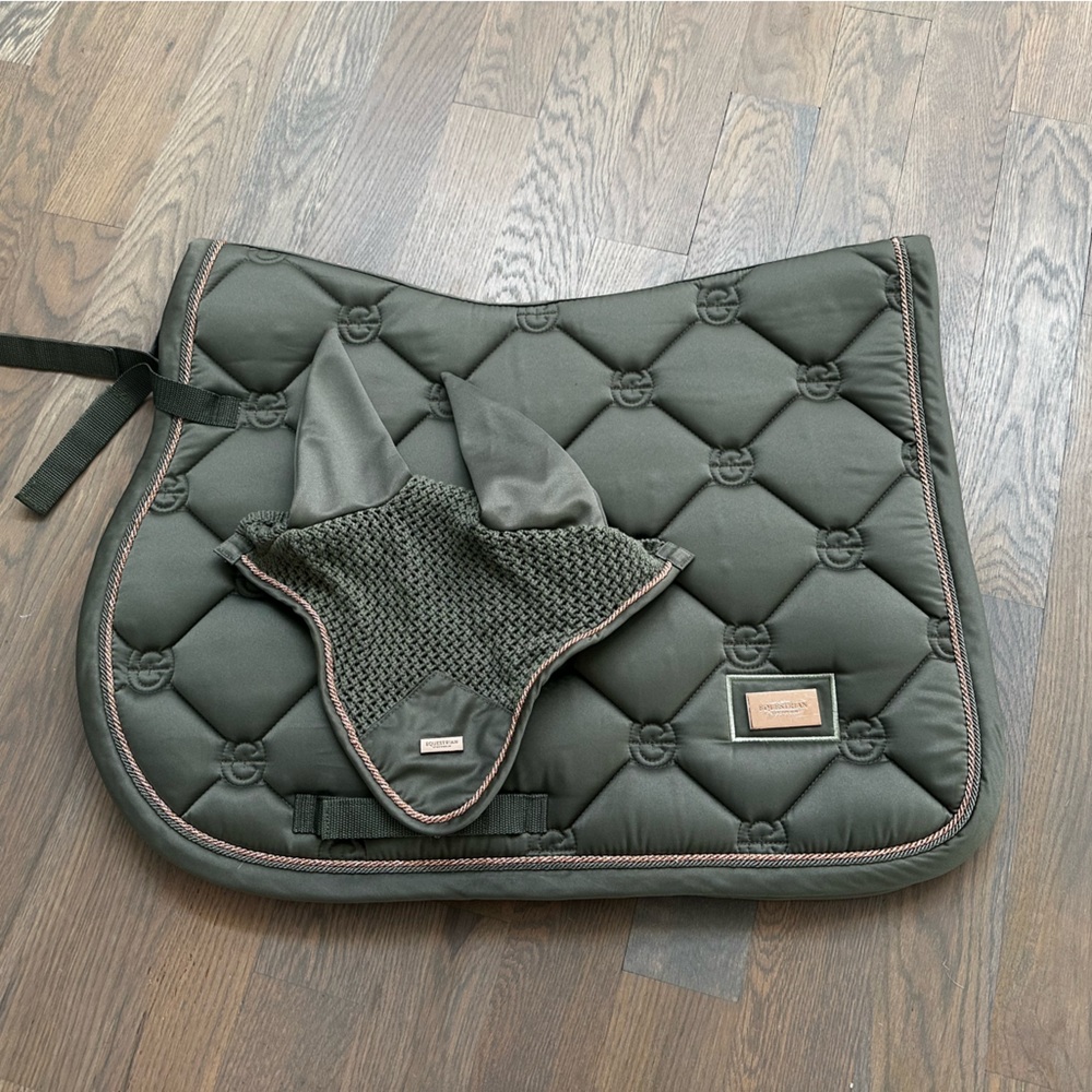 Equestrian Stockholm Jump Saddle Pad and Ear Bonnet  Striking Valley Full Green